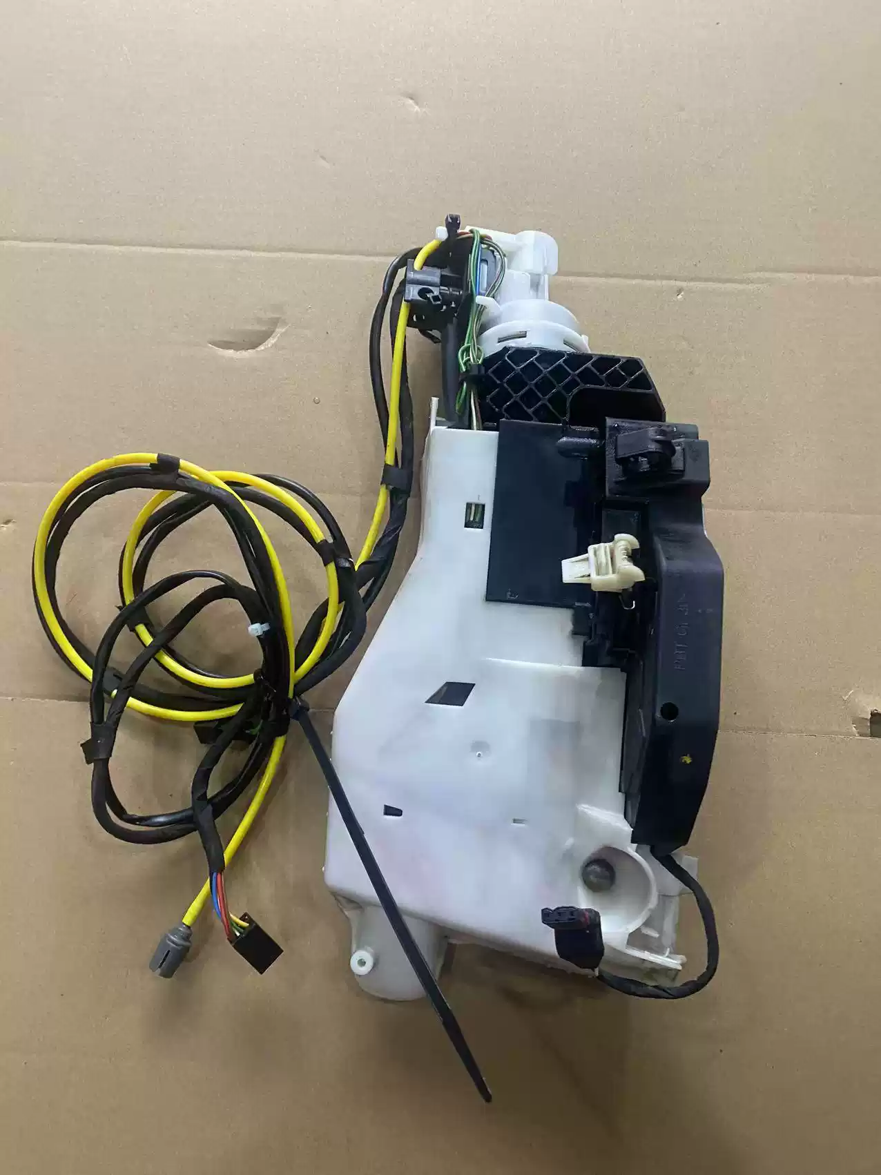 Applicable to Mercedes-Benz 220 S300 S320 S350 S500 S600 door lock block door lock assembly