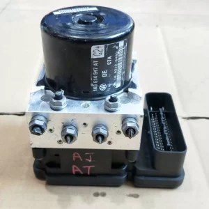 Suitable for Volkswagen LaVida Bora Sagitar Passat Golf Beetle Magotan ABS pump assembly