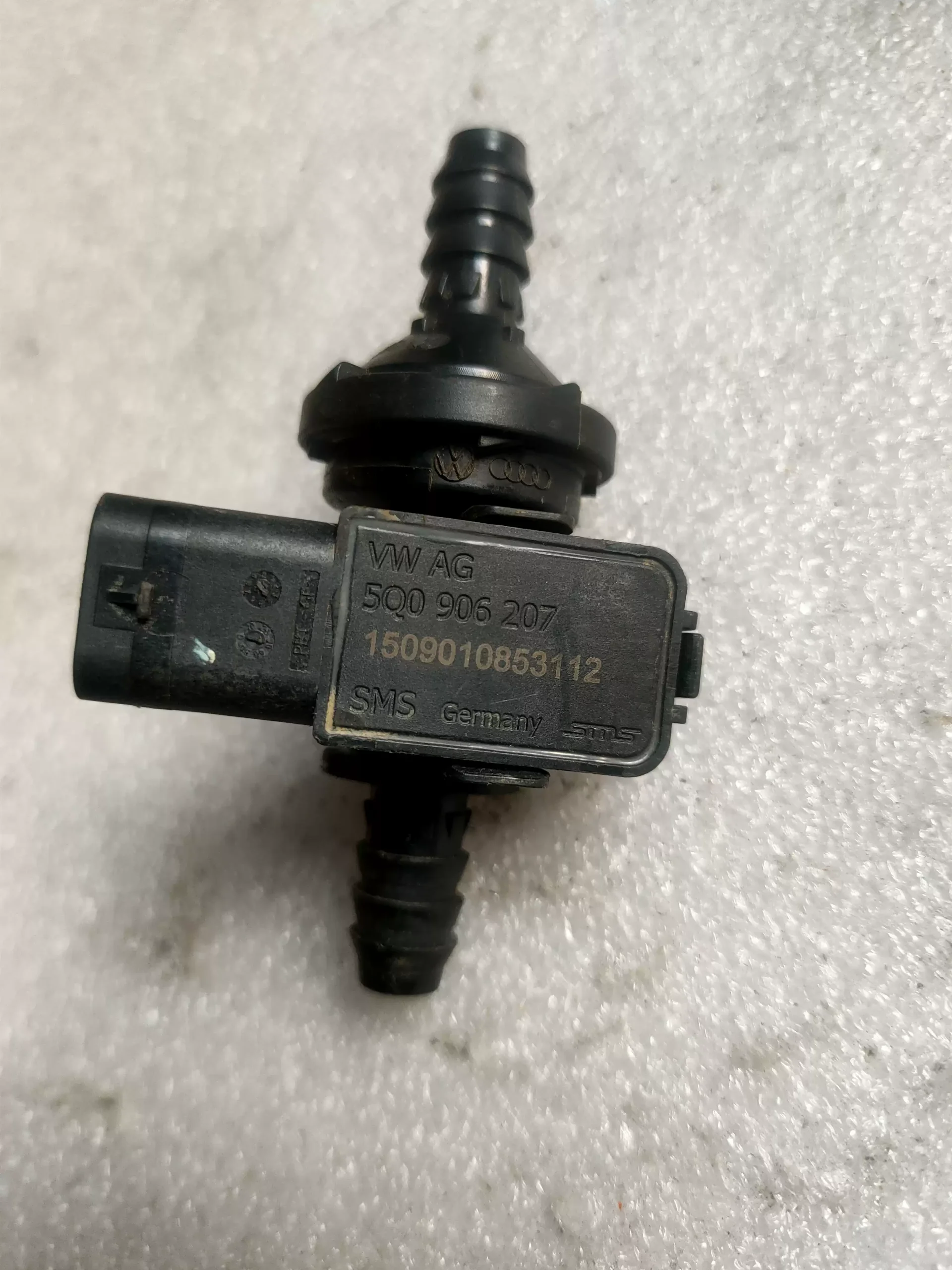Volkswagen imported golf brake vacuum pressure sensor, original car-removal parts function normally