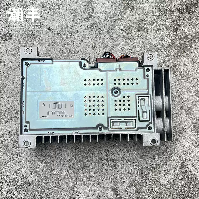 Nissan Guishi Power Amplifier BOSE Power Amplifier Original Car Removal Parts