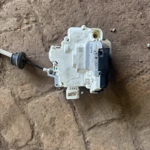 Audi A6L C6 door lock block car-removal parts