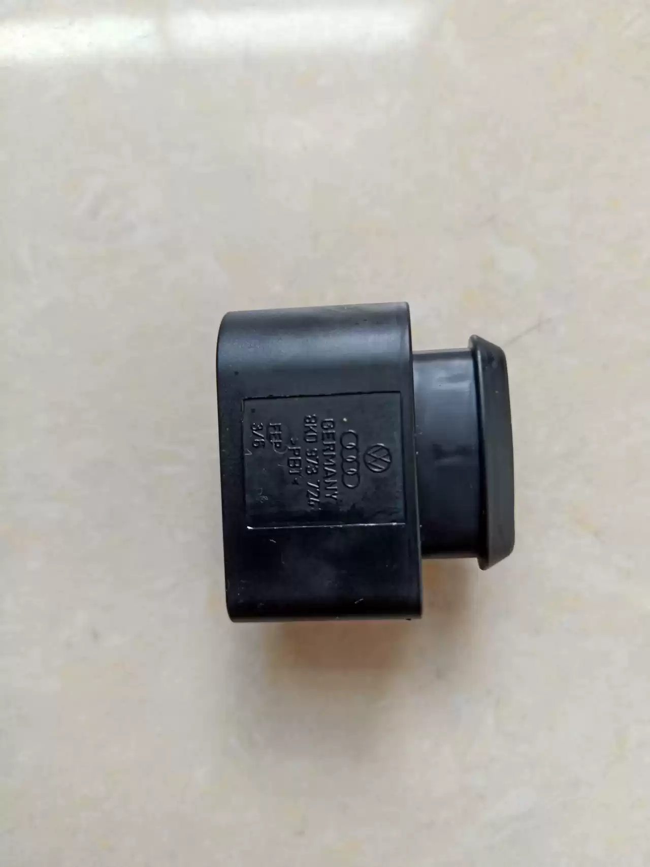 Original Audi A4L Q5 A6L A5 TT Q7A8 Ignition coil plug clip high-voltage pack snap connector - Image 3