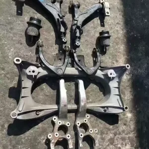 Car dismantling parts-Crown Reiz IS300 chassis and full car dismantling parts