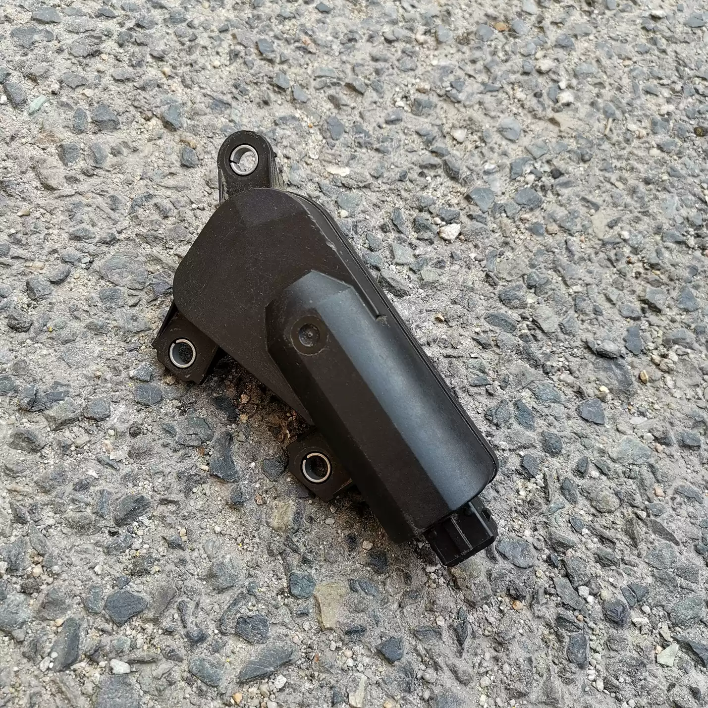 Suitable for BMW N46N idle motor E90 E60 520 523 525 530 idle speed regulating valve disassembly - Image 4