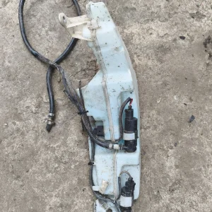 A6LC7 wiper spray water bottle, original car-removal parts, original authentic