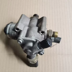 A6L05 -11 Model year C6 2.0T high-pressure oil pump fuel high-pressure pump fuel pump Original factory demolition parts Reuse parts