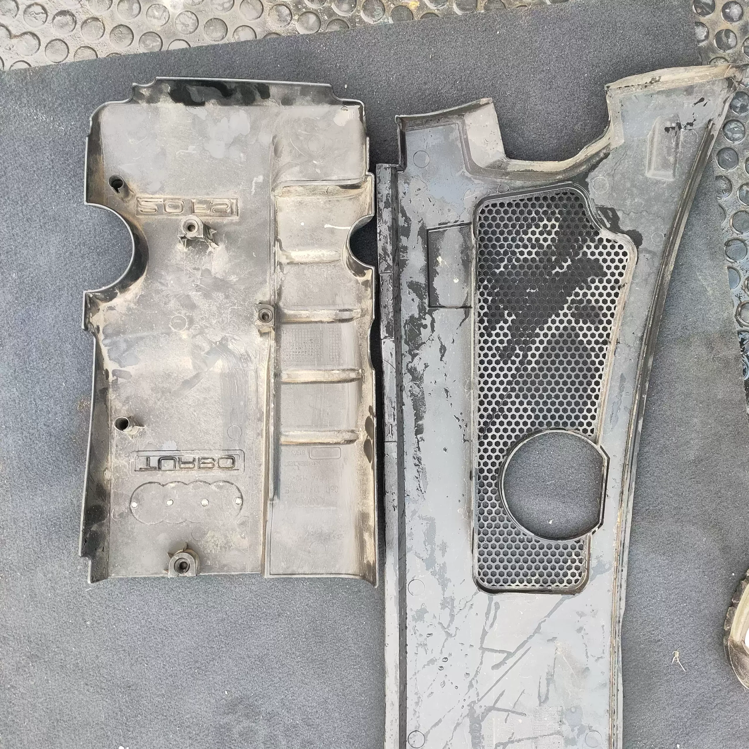 Audi A6LA4LA5S5A7A 8Q7 Q5, engine upper cover plate, wiper water collection plate, original factory demolition - Image 3
