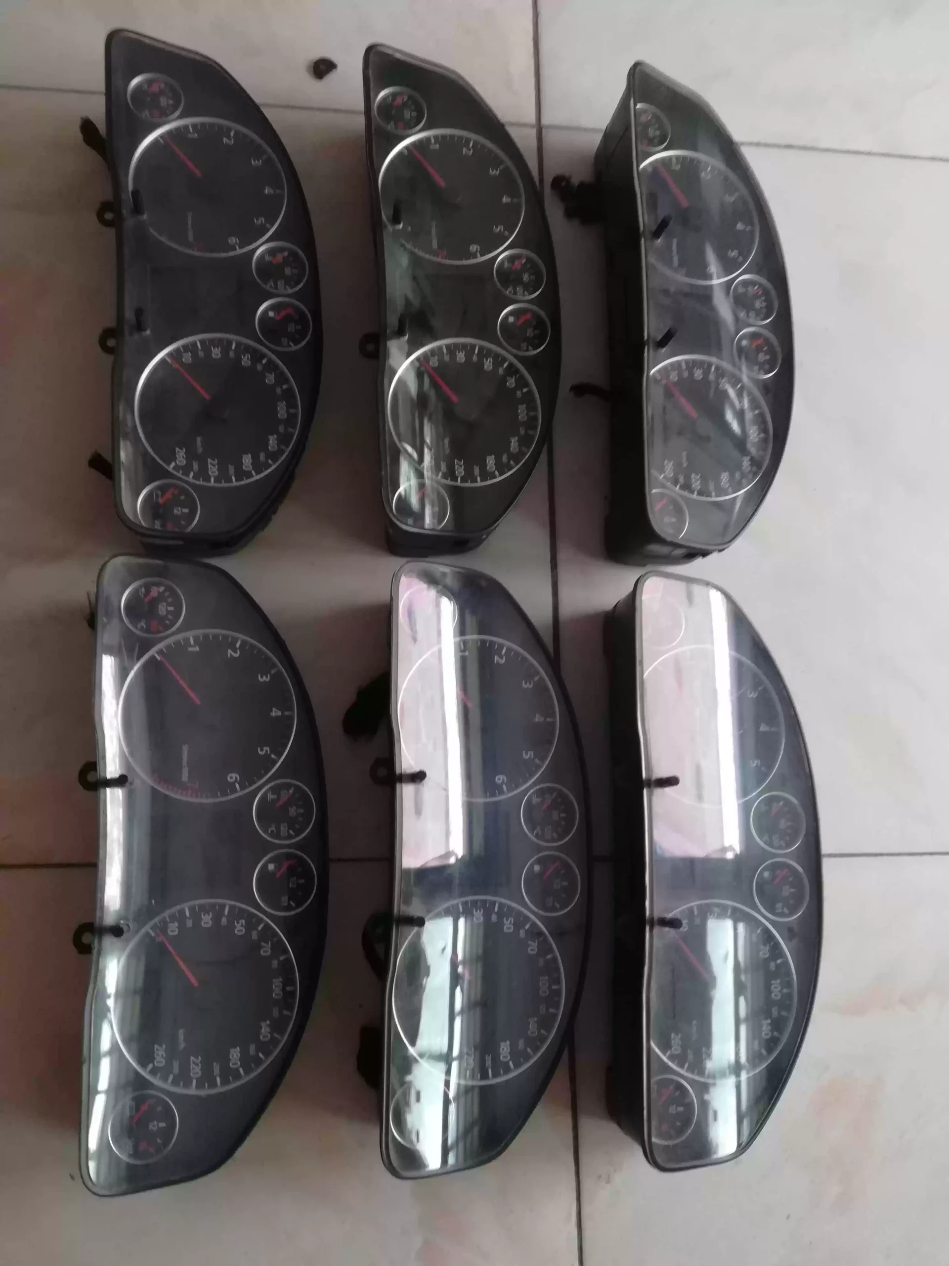 Original dismantling parts of old Audi a6c5 instrument panel assembly