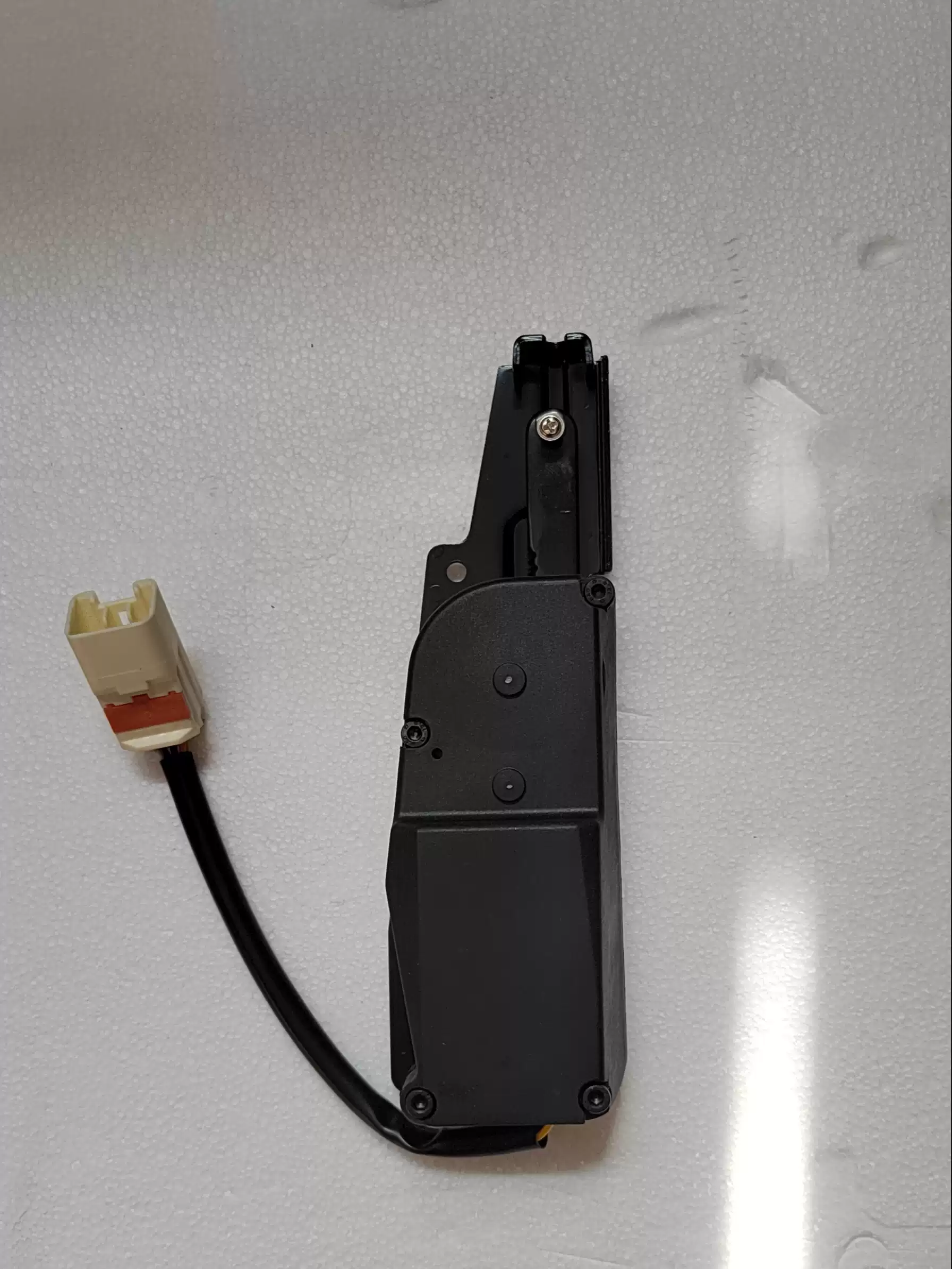 Audi A6 BMW 3 Series 5 Series A6L LaCrosse Benz Buick Honda electric tailgate electric suction lock accessories motor - Image 3