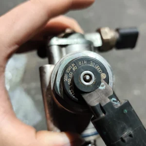 Audi A6L C6 2.0T high-pressure oil pump (05-11) Original factory demolition parts