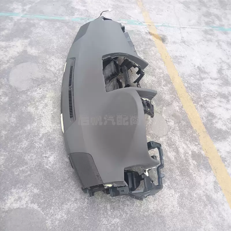 Suitable for classic Toyota Camry instrument desk original car-removal parts - Image 3