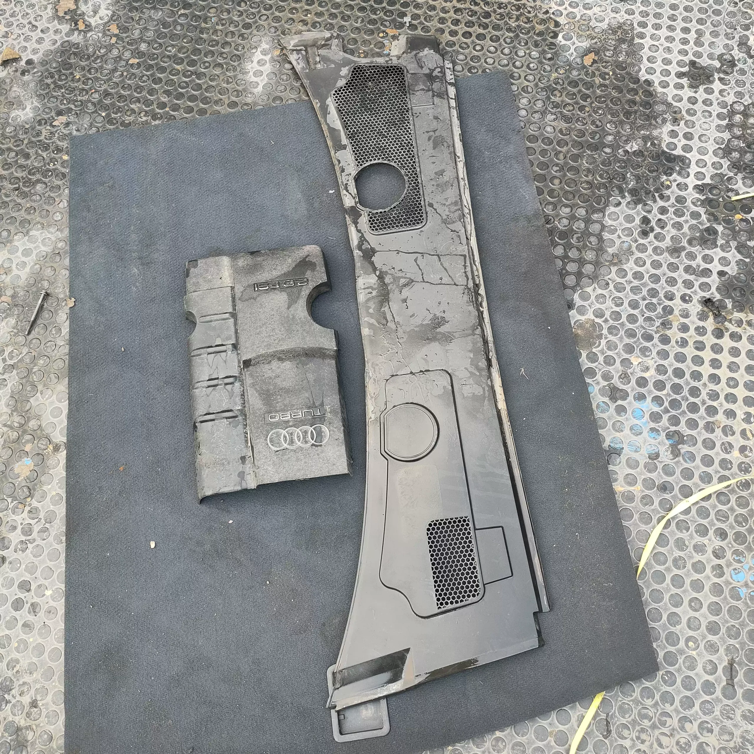 Audi A6LA4LA5S5A7A 8Q7 Q5, engine upper cover plate, wiper water collection plate, original factory demolition