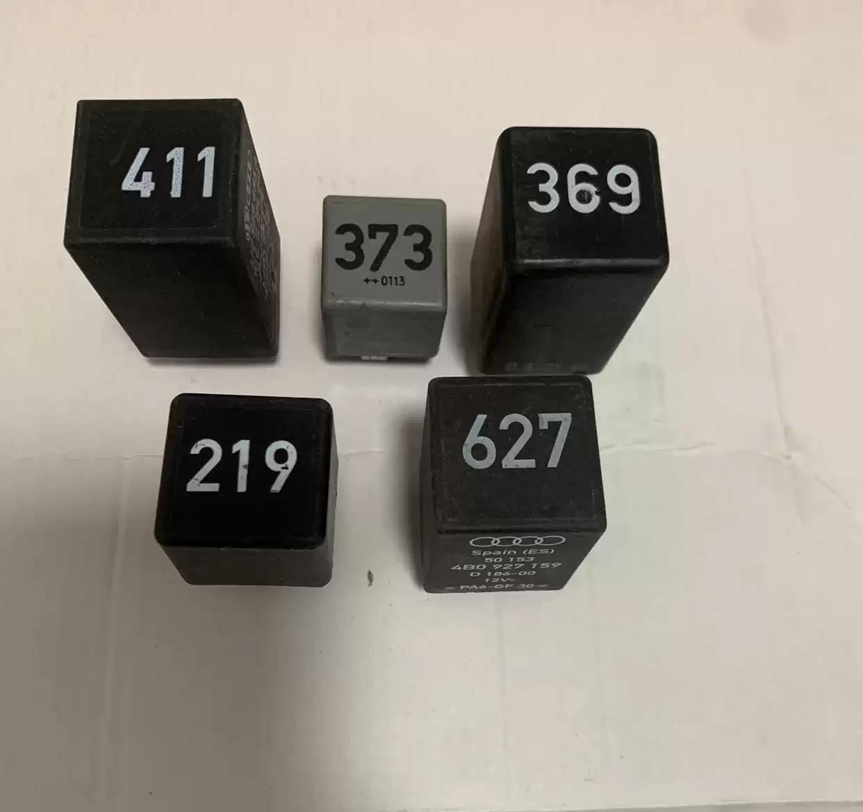 Applicable to Audi A6C5A4 B6 relay 627.369.411.219.373 relay original car dismantling parts