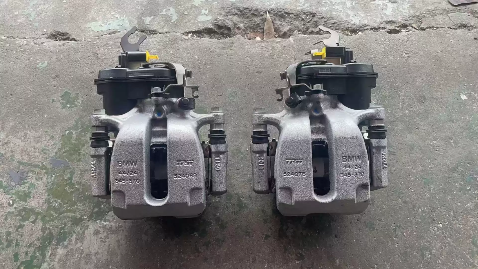 BMW 3 Series X3 X4 X5 X7 G08G05G07 Hand brake motor Hand brake branch pump Brake branch pump Car dismantling accessories