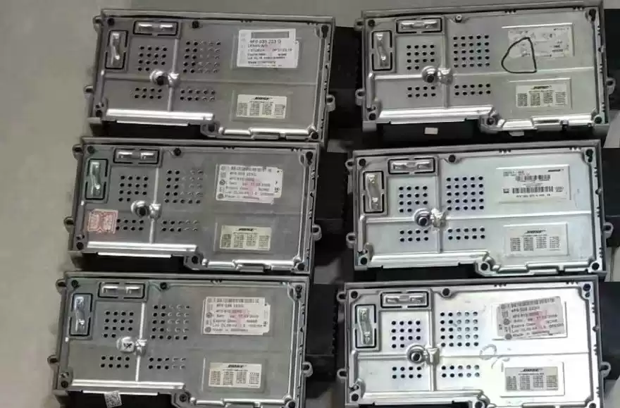 Suitable for Audi A4L A6L A7 A8LA5 Q3 Q7 Q5 BOSE Doctor amplifier audio amplifier disassembly parts - Image 3