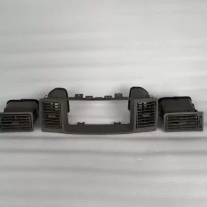 Adapted to Toyota Corolla air conditioner air outlet, original car disassembled, second-hand old Toyota Corolla is of good quality