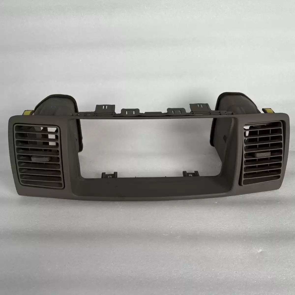 Adapted to Toyota Corolla air conditioner air outlet, original car disassembled, second-hand old Toyota Corolla is of good quality - Image 3