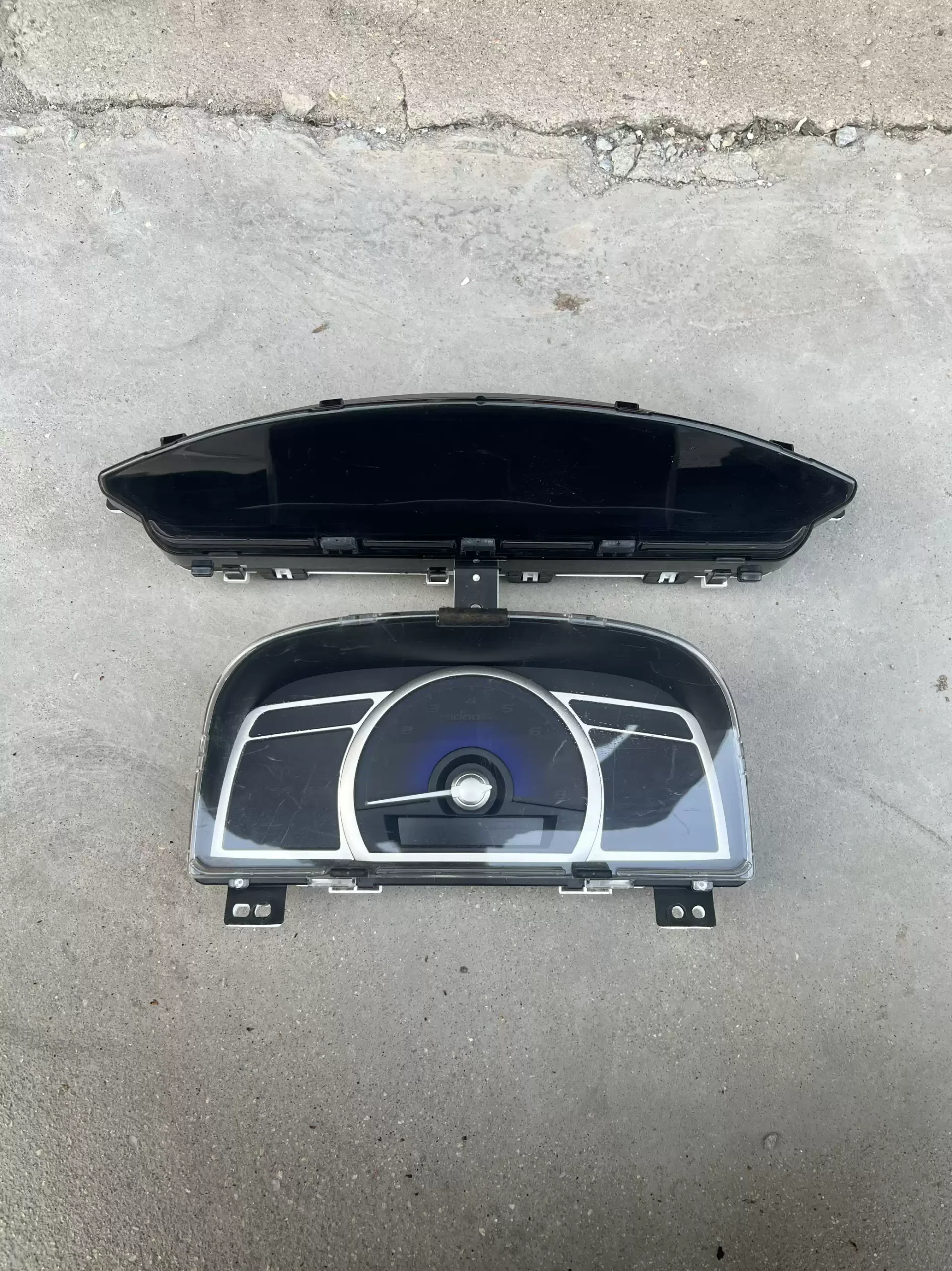 Suitable for Honda's eighth-generation Civic instrument panel assembly main meter and auxiliary meter original factory original car disassembly tachometer speed meter