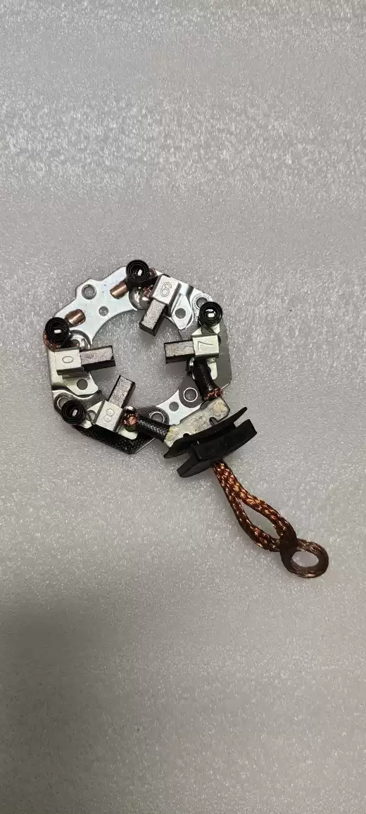 Toyota starter motor carbon brush holder assembly, suitable for Corolla, Camry, Corolla, Crown, Reiz