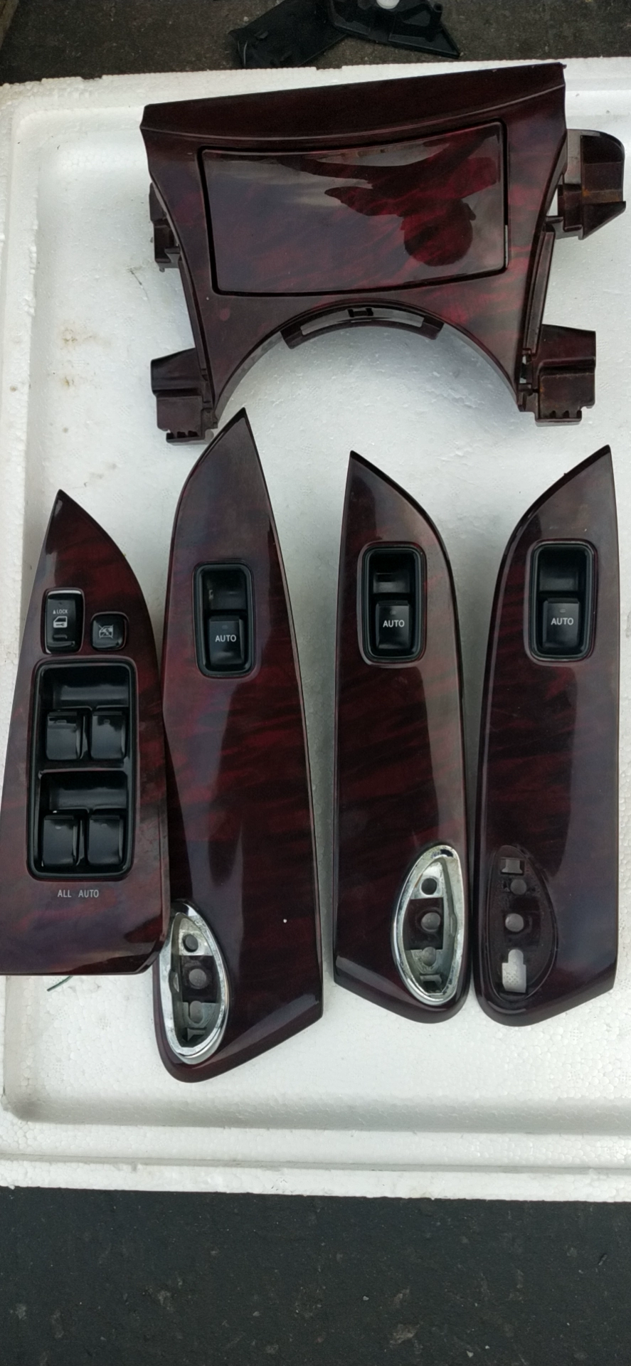 Suitable for Toyota Reiz Crown Glass Lifter Switch Assembly Mahogany Panel Switch Original Car Removal Parts - Image 4