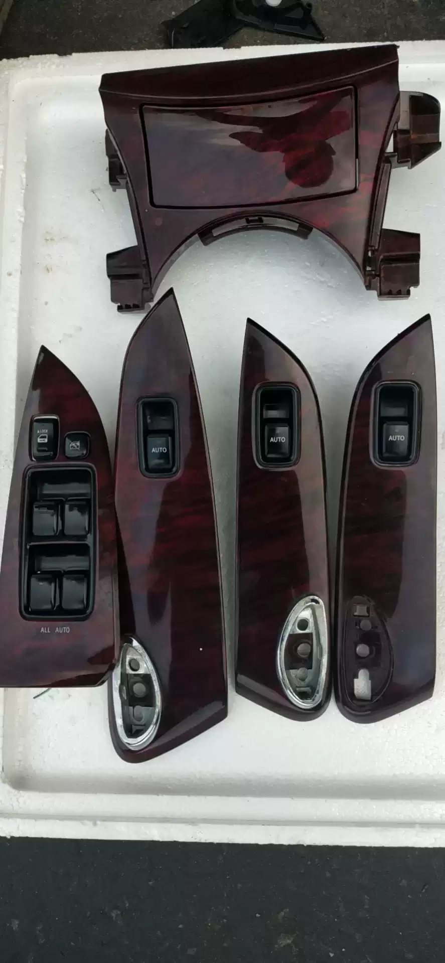 Suitable for Toyota Reiz Crown Glass Lifter Switch Assembly Mahogany Panel Switch Original Car Removal Parts