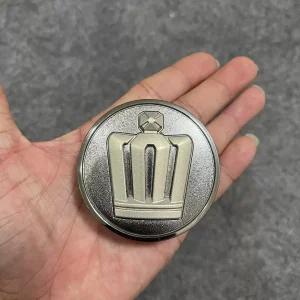 The Japanese version is equipped with a special edition Toyota Crown tire bell cover, pure original factory demolition parts, 90% new, and the price is 4 pieces