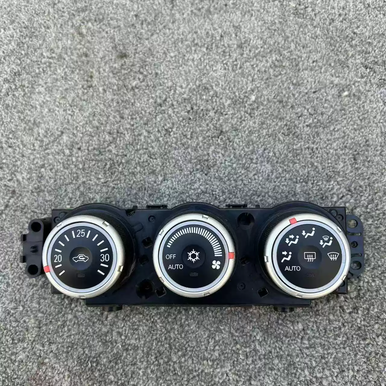 Adapt to Mitsubishi Wingshen air conditioning switch panel assembly heating and cooling control panel Original authentic car-removal parts