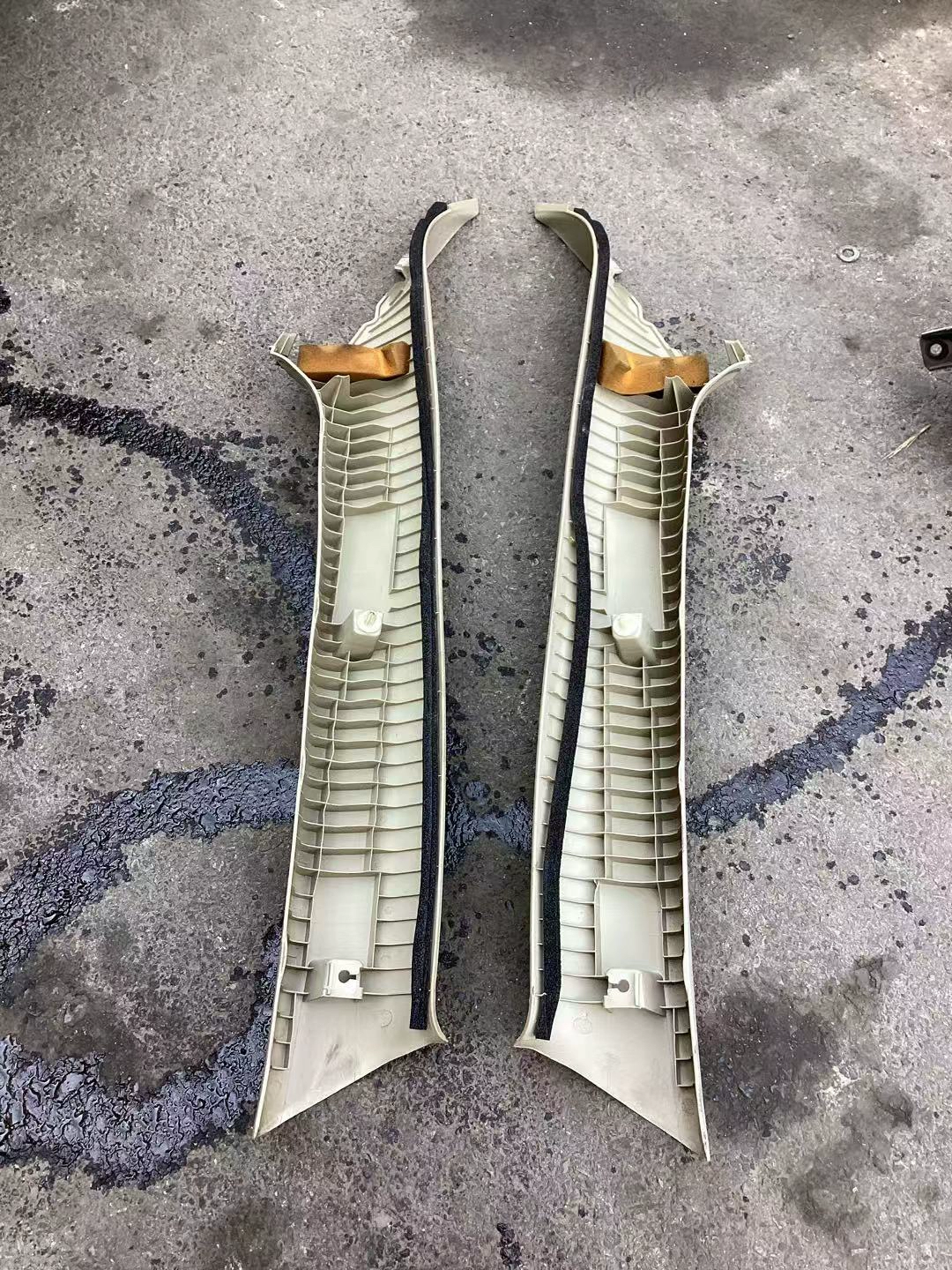 Mitsubishi Winggod A-pillar interior trim panel, front fender glass interior trim panel, second-hand car demolition and original factory demolition - Image 4