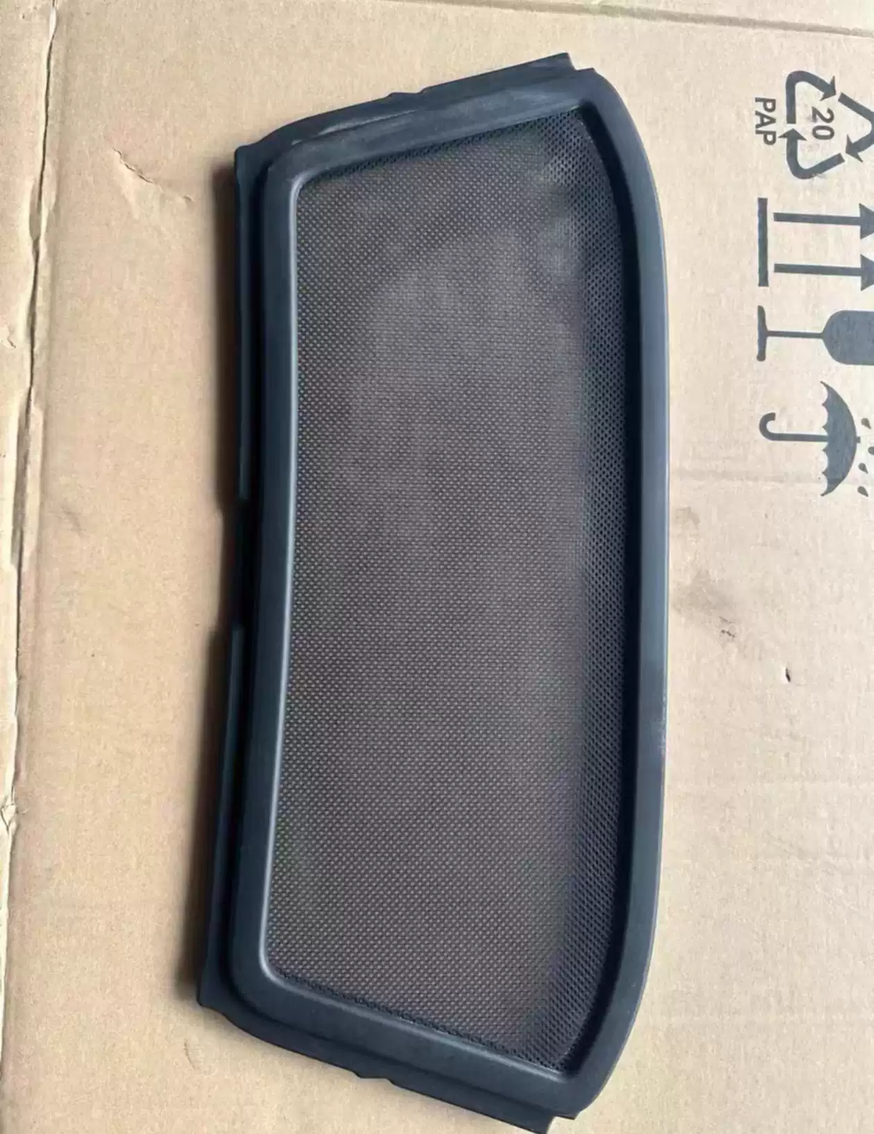 Porsche 981 Bogst 718 convertible rear windshield, original car-removal parts - Image 3