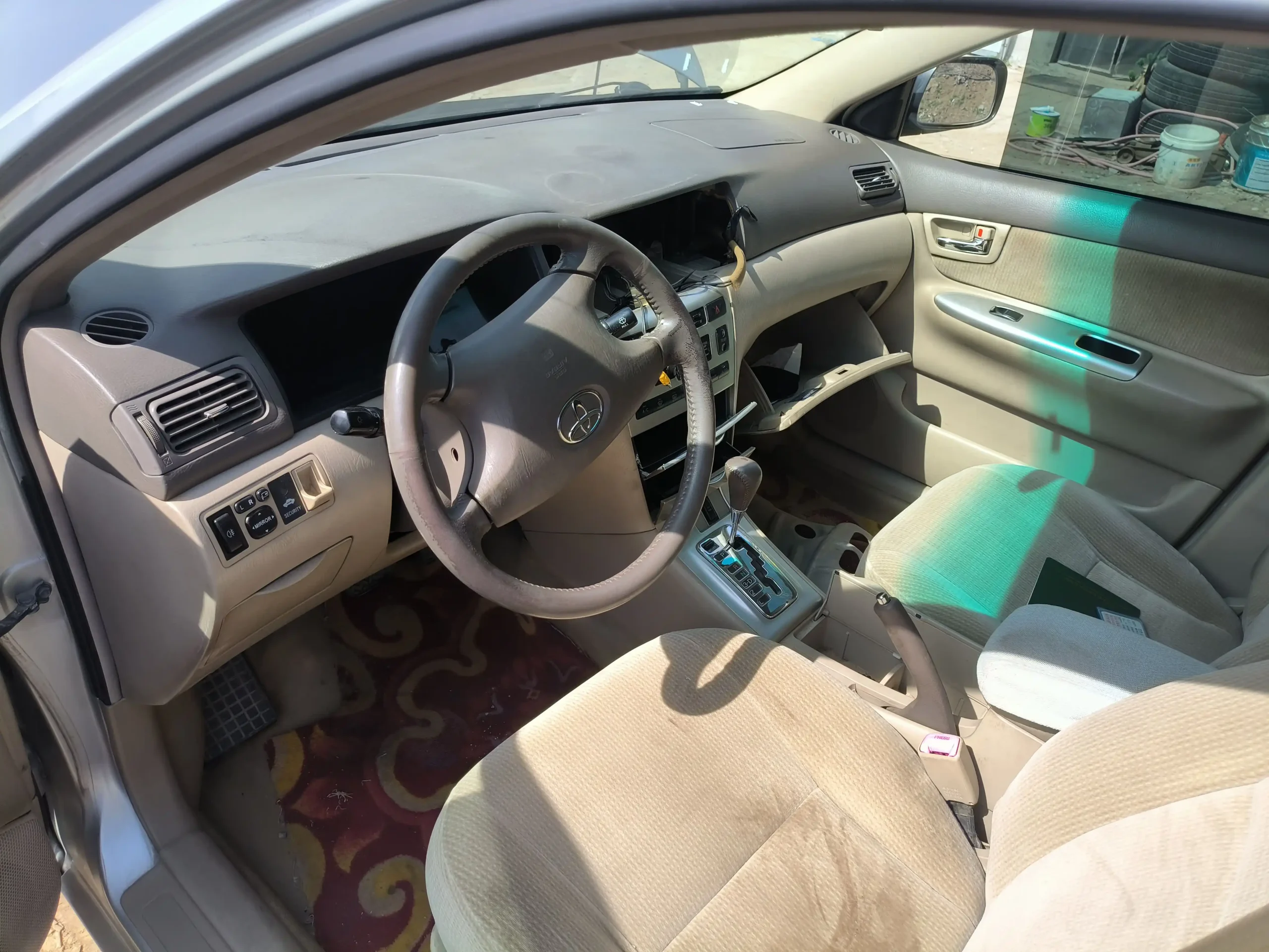 Original picture of Toyota Corolla fuel tank cover inner cover disassembled and normal use - Image 5