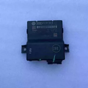 Suitable for Audi A6LC6 network management computer network management control module gateway controller 4F0 907 468