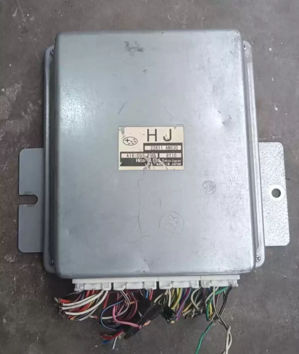 Suitable for Subaru Forester Regis Outback engine computer board 22611 AN630 original disassembly parts