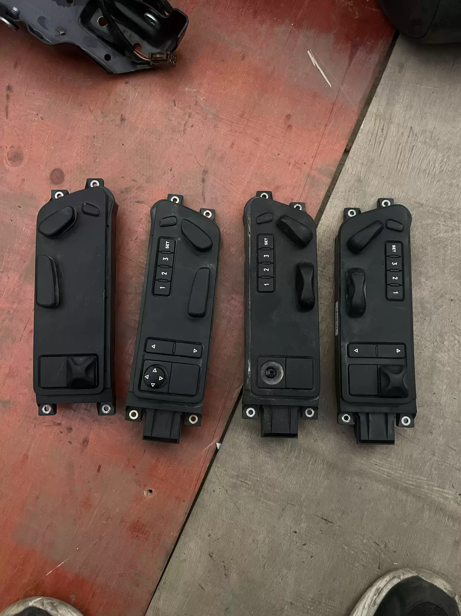 Audi Q7 Volkswagen Tiguan Touareg Phaeton Porsche Cayenne seat switch button original demolition