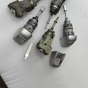Old Porsche Cayenne 957 door lock core car-removal parts Original old Cayenne door lock core