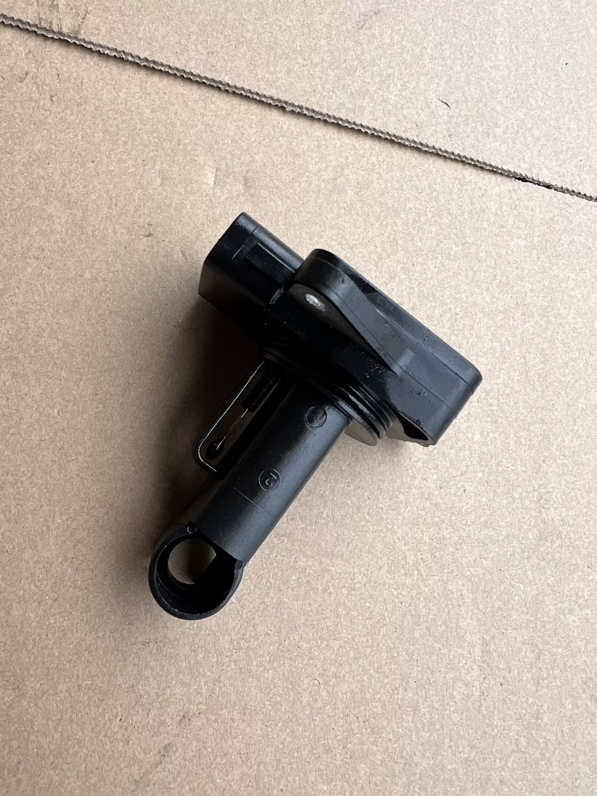 Adapt to Volvo S40/S60/S80/C30/V50/C70 air flow meter original imported car-removal parts - Image 4