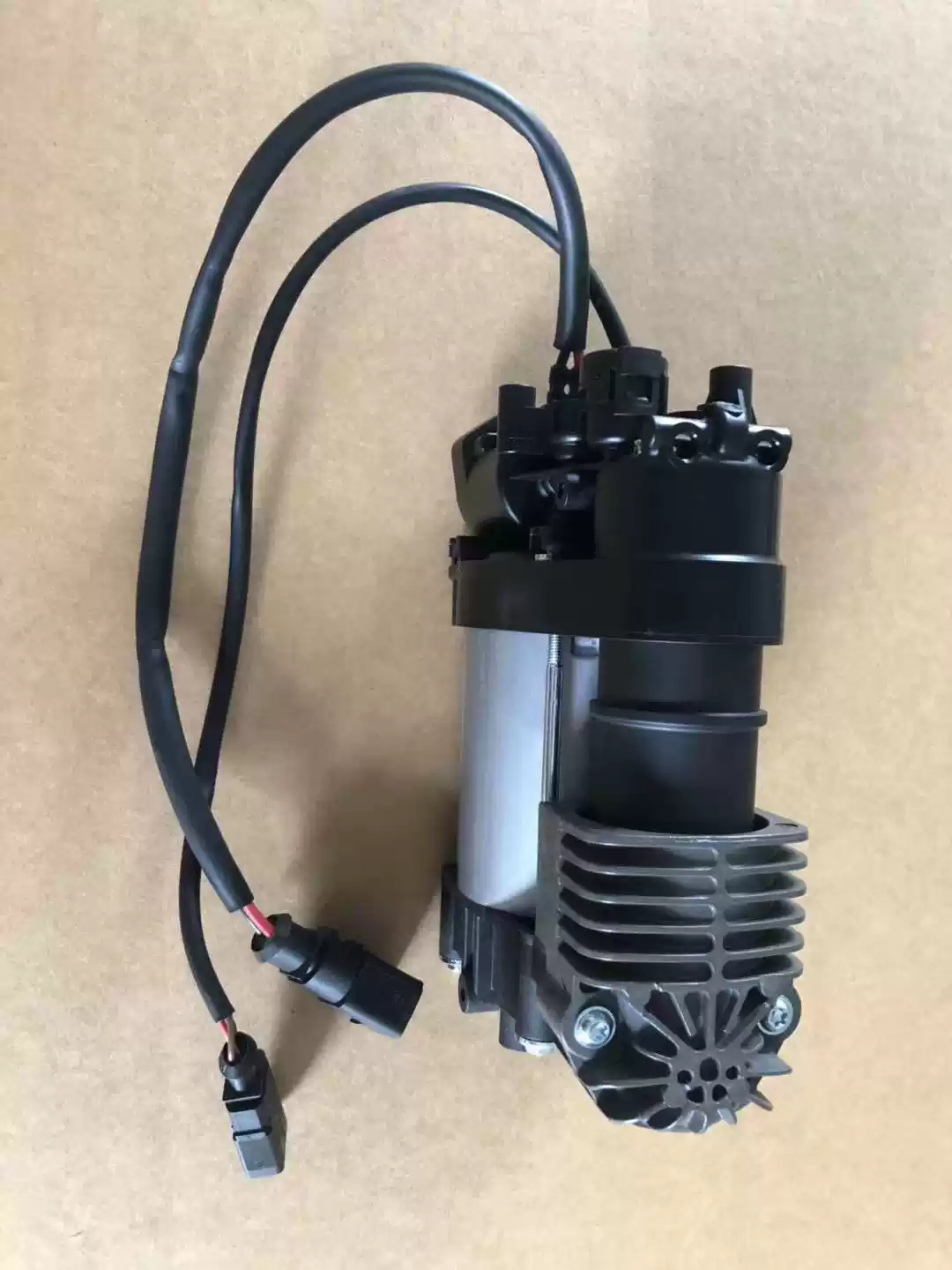 Porsche Cayenne Palamera Volkswagen Touareg Air Pump Shock Absorber Original Car Removal Parts