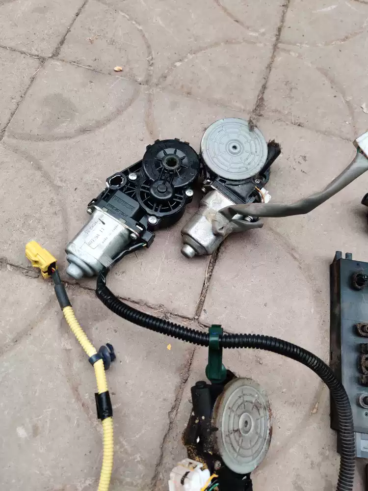 Suitable for old Platcore seat adjustment motor front and rear backrest up and down adjustment motor switch seat module - Image 3