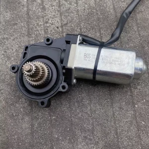 Suitable for Mercedes-Benz S-Class W221 curtain lifting motor S300s350S400S63 sun visor motor gear glass