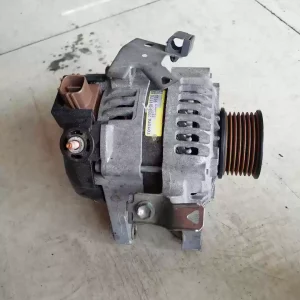 Toyota Camry Corolla Crown Reiz Corolla Rayling RAV4 Camry Highlander Prado Generator