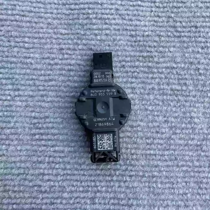 Applies to Audi A6LC7 Rain Sensor Automatic wiper sensor Wiper sensor