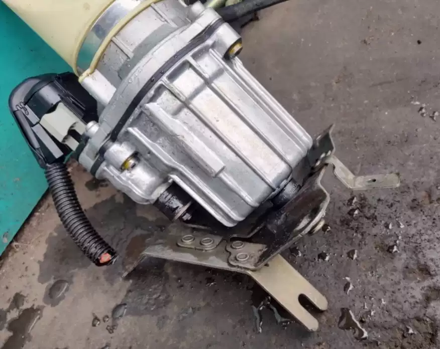 Suitable for Opel Astra Saifili 1.8L electronic booster pump direction booster pump steering booster pump - Image 3