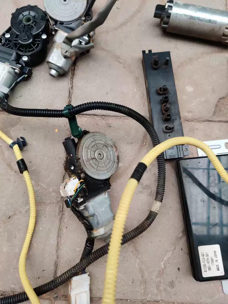 Suitable for old Platcore seat adjustment motor front and rear backrest up and down adjustment motor switch seat module - Image 4