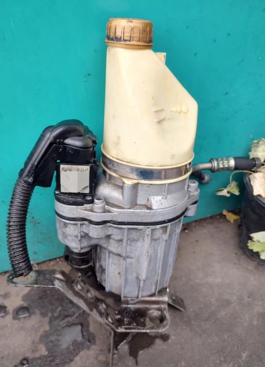 Suitable for Opel Astra Saifili 1.8L electronic booster pump direction booster pump steering booster pump - Image 4