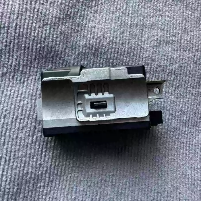 For Audi A4LQ5 steering column computer steering column lock module controller 8K 0905852E D - Image 5