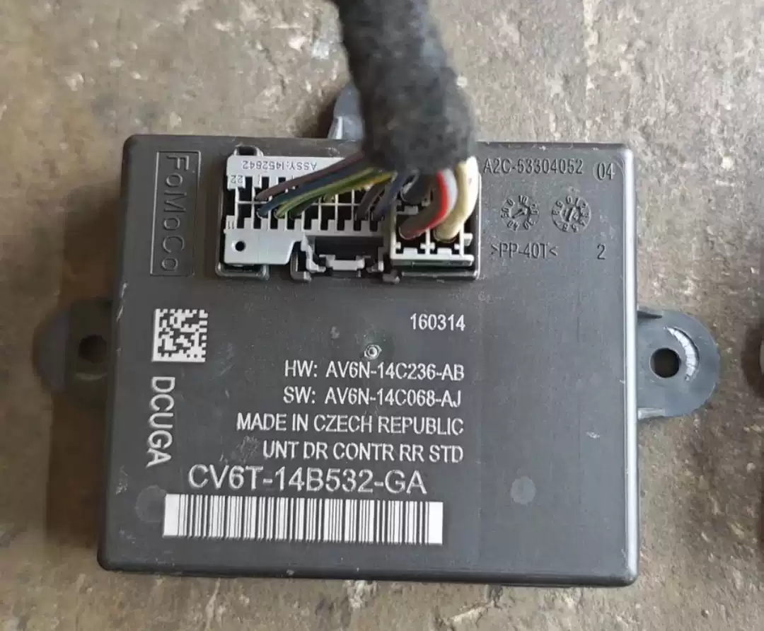 Suitable for 13-16 Ford Maverick door module door lifting computer original disassembly parts - Image 4