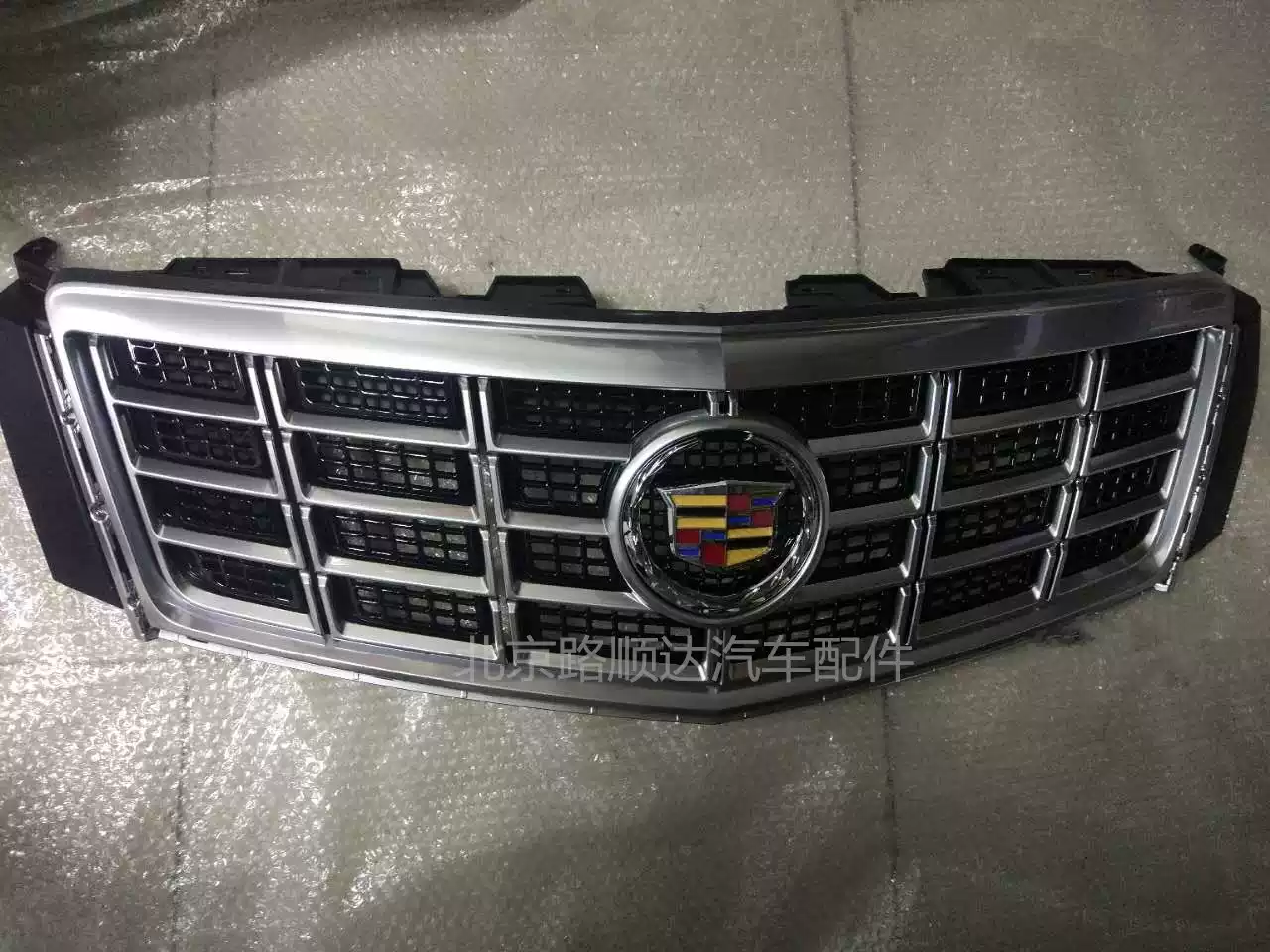 Cadillac XTS middle net front middle net front bar grille lower ventilation net front bar ventilation net pure original factory