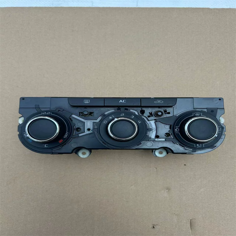 Volkswagen Skoda Octavia Haorui Air Conditioning Switch Panel Assembly Heating and Cooling Control Panel Original Car Removal Parts - Image 4