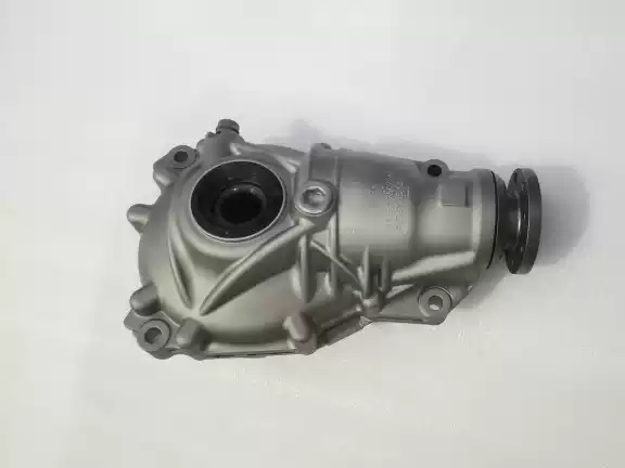 Suitable for BMW X3 X5 X6 318 320 525 530 730 740 Transfer Case Front and Rear Differential