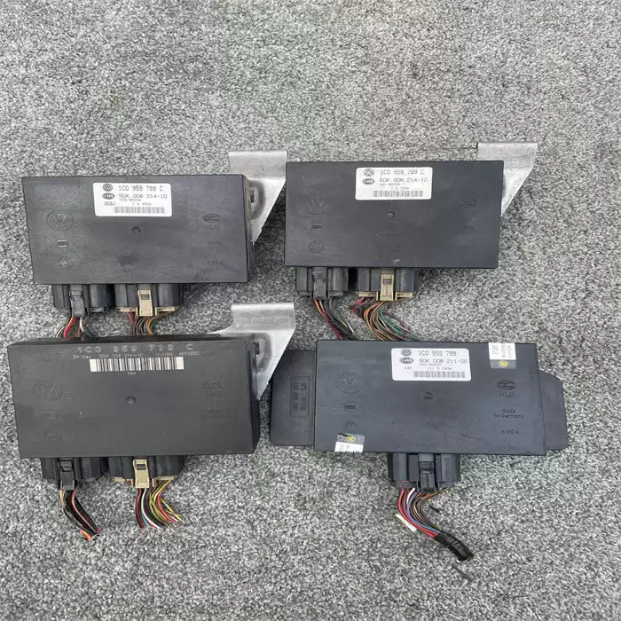 Volkswagen Bora Golf 4 Passat B5 Comfort Computer Assembly ACC control module Original authentic car-dismantling parts