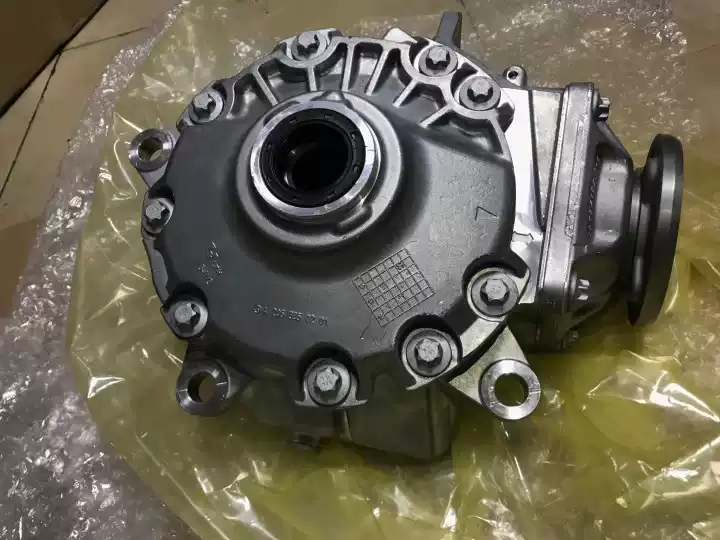 Applicable to Mercedes-Benz GLC260 GLA220 GLK260GLC300 GLK350 GLK300 front differential assembly